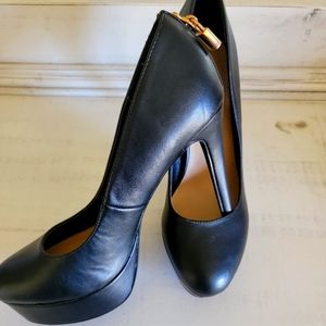 Just Fab black Heel